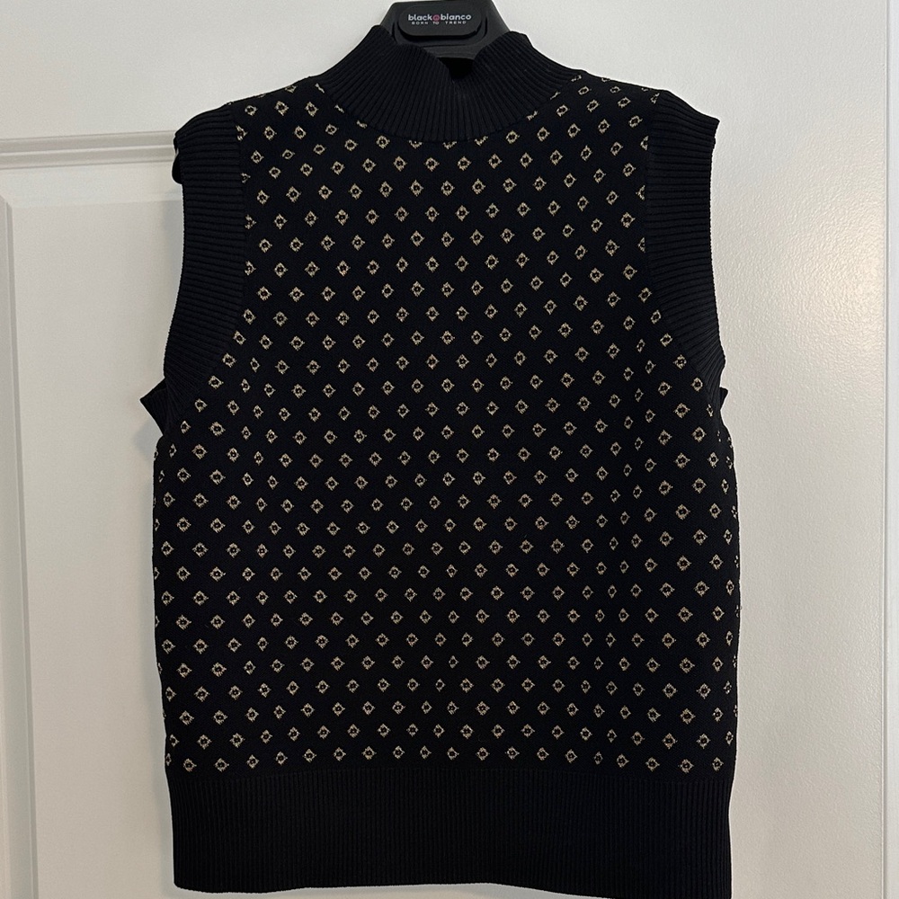 Nicole Miller
Diamond Jacquard High-Neck Sleeveless Top